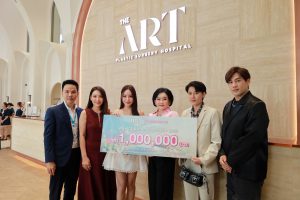 สองนักธุรกิจหญิง เก่ง สวย แกร่ง
