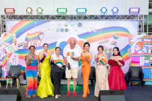 Aurapin Wellness Clinic ร่วมฉลอง Pride Month ชูแนวคิด “Glow Beyond Labels” ดูแลทุกความต่าง สรรค์สร้างความมั่นใจให้ทุกคน พร้อมเชิญชวน LGBTQ+ ใช้ฮอร์โมนภายใต้การดูแลของแพทย์ เพื่อความปลอดภัยต่อสุขภาพระยะยาว