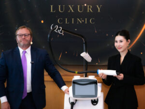 ลักชัวรี่ คลินิก เดินหน้าผู้นำ Beauty & Technology จับมือ Candela Corporation จากประเทศสหรัฐอเมริกา เปิดบริการใหม่พิชิตรอยแตกลาย ดูแลผิวแบบมุ่งเป้า นำเทคโนโลยีใหม่บินตรงจากสหรัฐอเมริกา ครั้งแรกในไทย